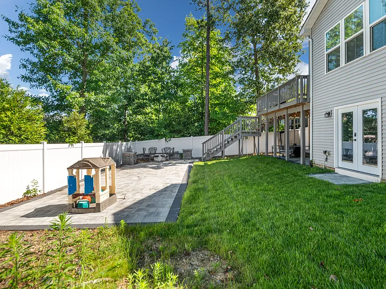 16848 White Daisy Loop — Photo 72
