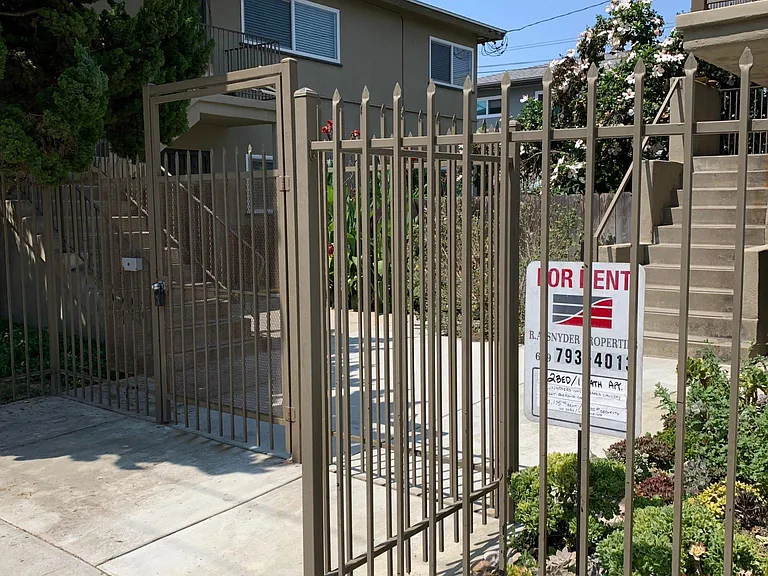 1810 Polk Ave — Photo 1