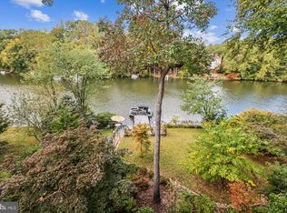 15350 Edgehill Dr, Dumfries, VA 22025