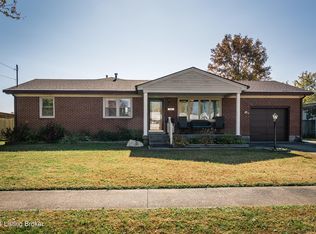6702 Falling Star Dr, Louisville, KY 40272