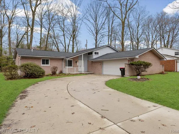 20204 Beechaven St, Southfield, MI 48076