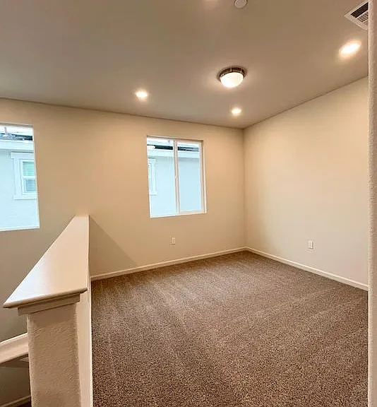 6057 Woodlands Loop — Photo 7
