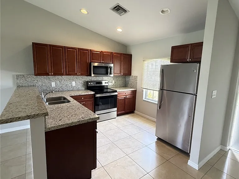 1817 Santa Barbara Blvd — Photo 4
