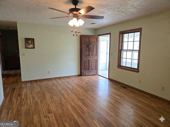 3rd image of 198 Abner Rd