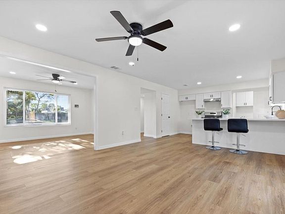5th image of 3008 Whitley Dr