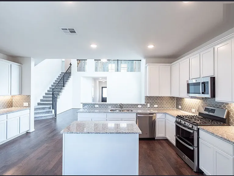 104 Greenthread Dr — Photo 16