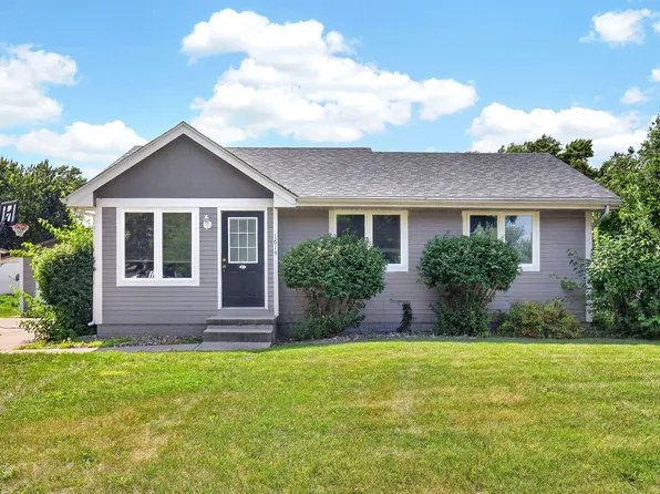 1614 NW Applewood St, Ankeny, IA 50023