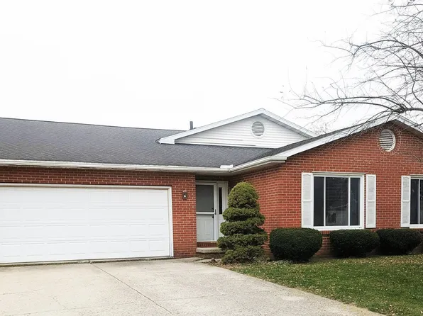 707 Nickie Ln, Fostoria, OH 44830