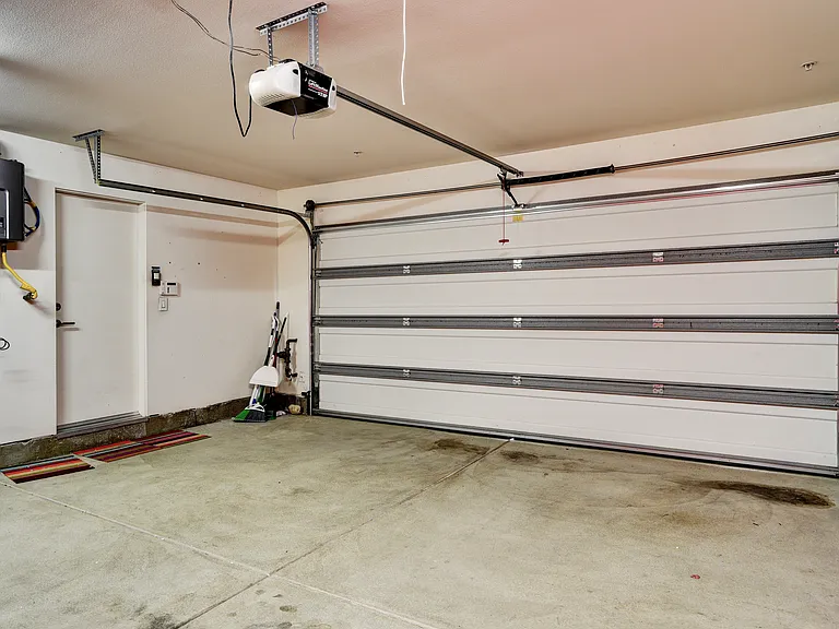 445 Dion Dr — Photo 14