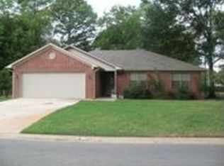 1729 Clifton St, Conway, AR 72032