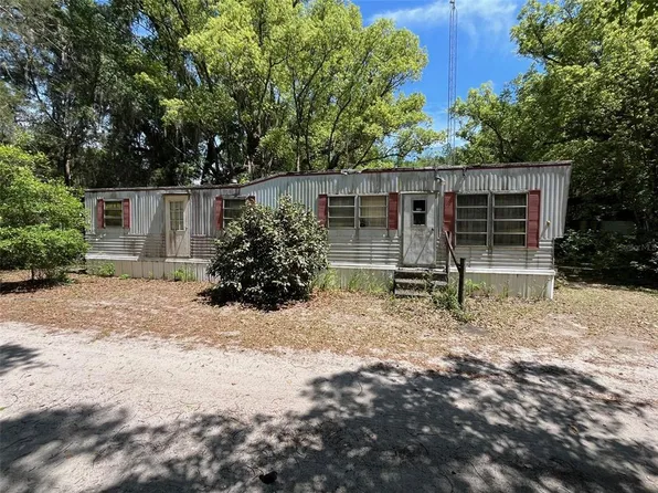 13894 SE Highway 464c, Ocklawaha, FL 32179
