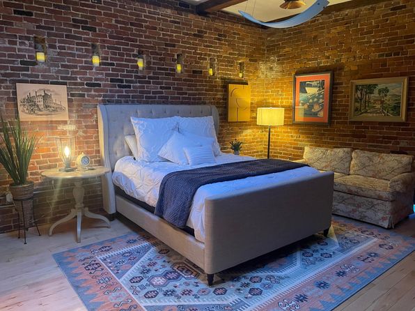 89 Water St #3