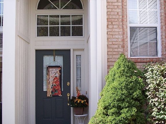 2nd image of 3915 Beranger Ct