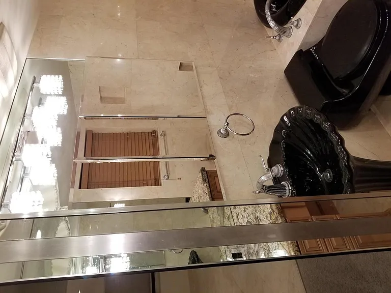 2857 NE 32nd St #8 — Photo 6