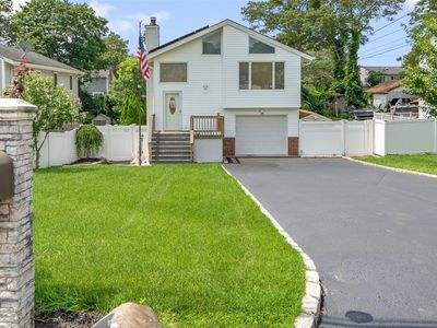 50 Hillside Road, Farmingville, NY, 11738