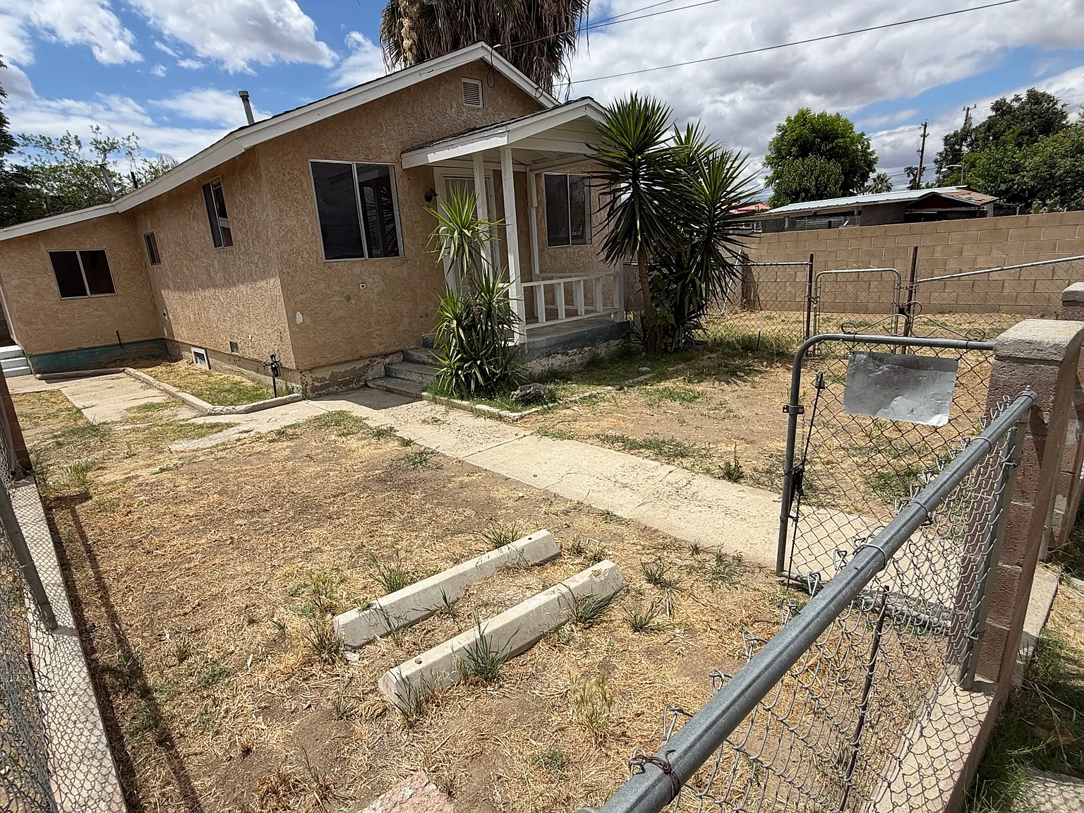 2 bed, 720 sqft, $1,250 — Photo 2