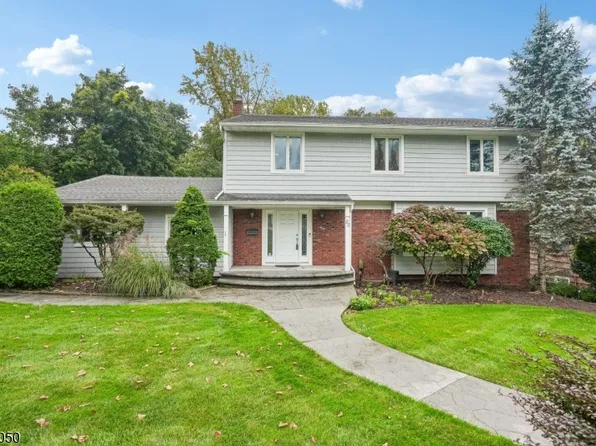 26 Almroth Dr, Wayne Twp., NJ 07470