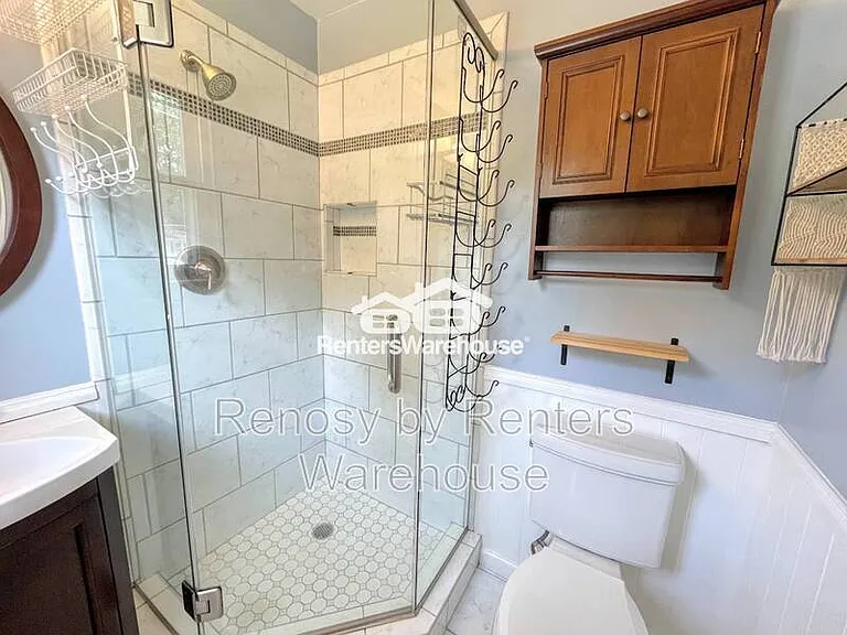 5736 Avalon Woods Dr — Photo 23