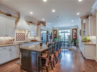 6122 Robin Hill Rd, Nashville, TN 37205