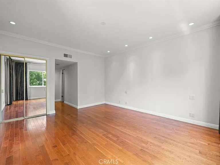 1228 N La Cienega Blvd #203 — Photo 12