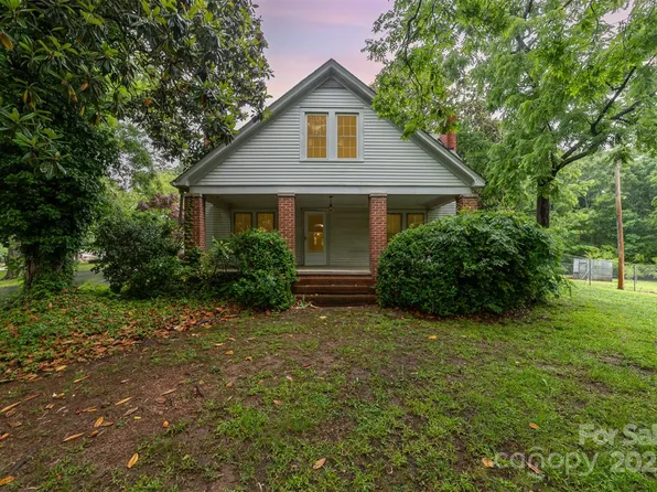 520 Eastwood Park Cir, Albemarle, NC 28001