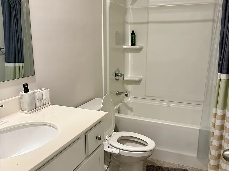 Basement - full bathroom