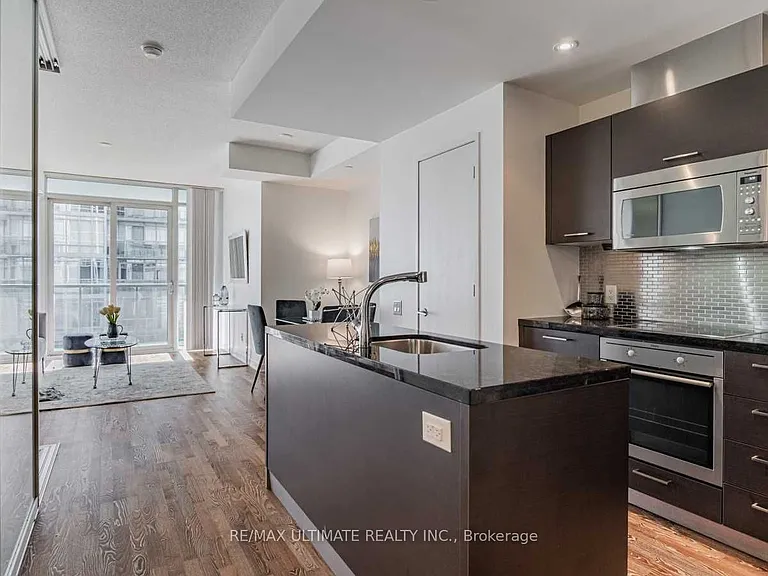 90 Park Lawn Rd #2502 — Photo 4