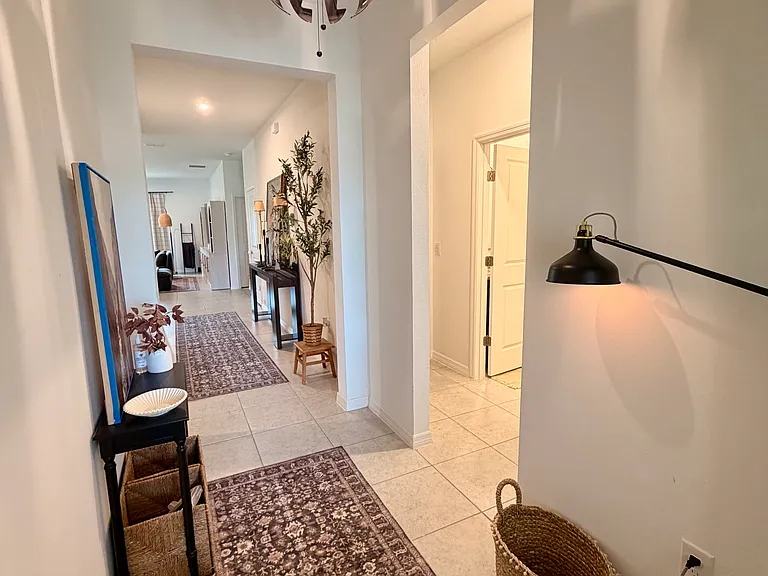 652 Crown Rose Dr — Photo 3