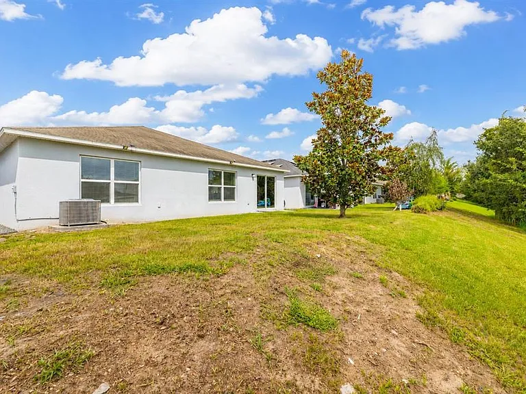 1097 Augustus Dr — Photo 37