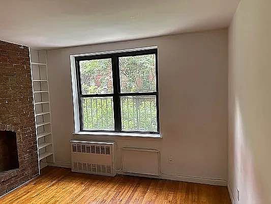 2nd image of 307 E 89th St APT 2E