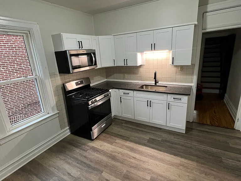 526 Park Ave #2 — Photo 6