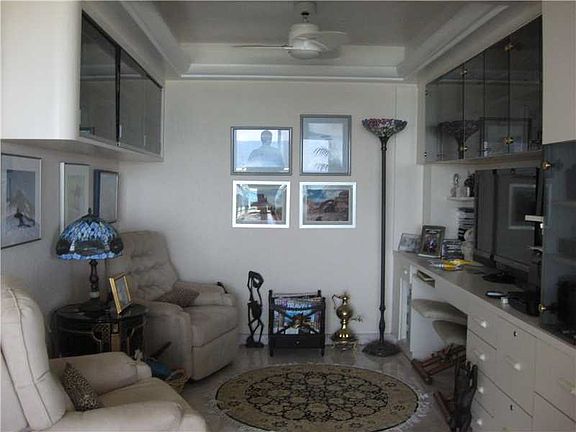 2nd image of 333 NE 21st Ave APT 810