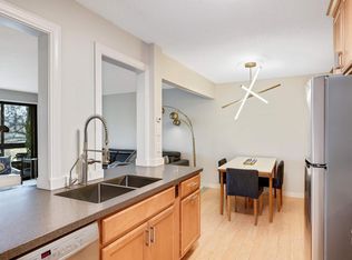 4370 Brookside Ct APT 209, Edina, MN 55436