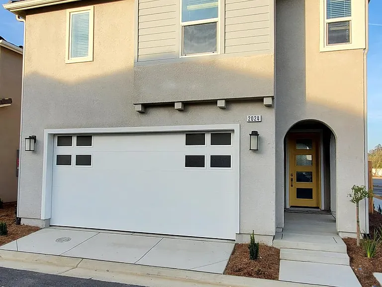 2024 N Walker Ln — Photo 1