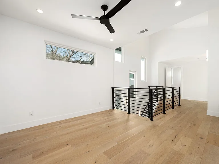 1119 Fairmount Ave — Photo 21
