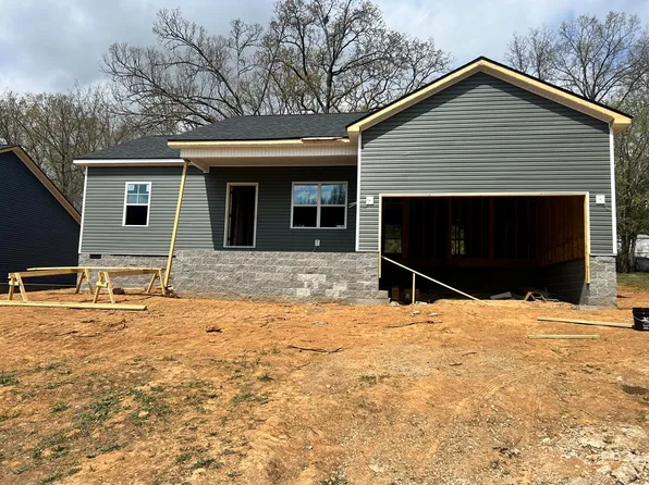 320 Pine Hill Dr, Hopkinsville, KY 42240