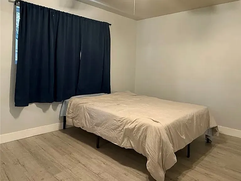 8402 Slater Ave — Photo 5