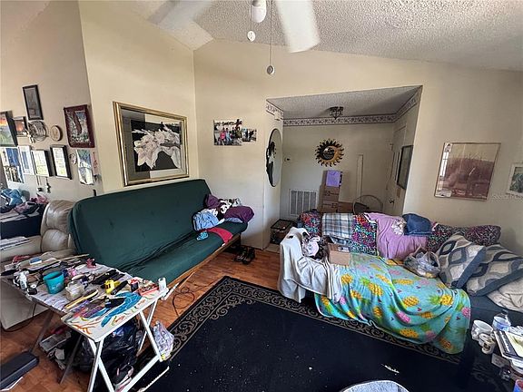 3rd image of 7631 Shapleigh Dr