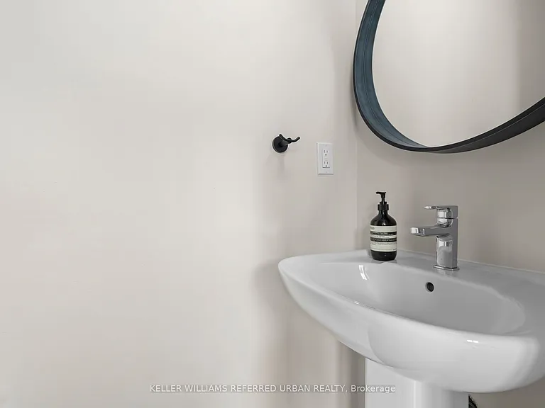 713 Lawrence Ave W #1 — Photo 5