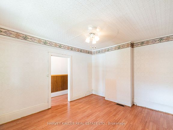 5th image of 6 Crocker Ave