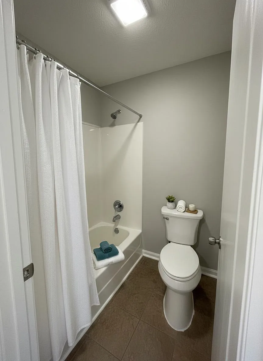 Shared Bathroom - Lester Rd NW