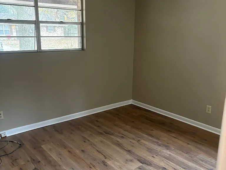 1400 W College Ave — Photo 6