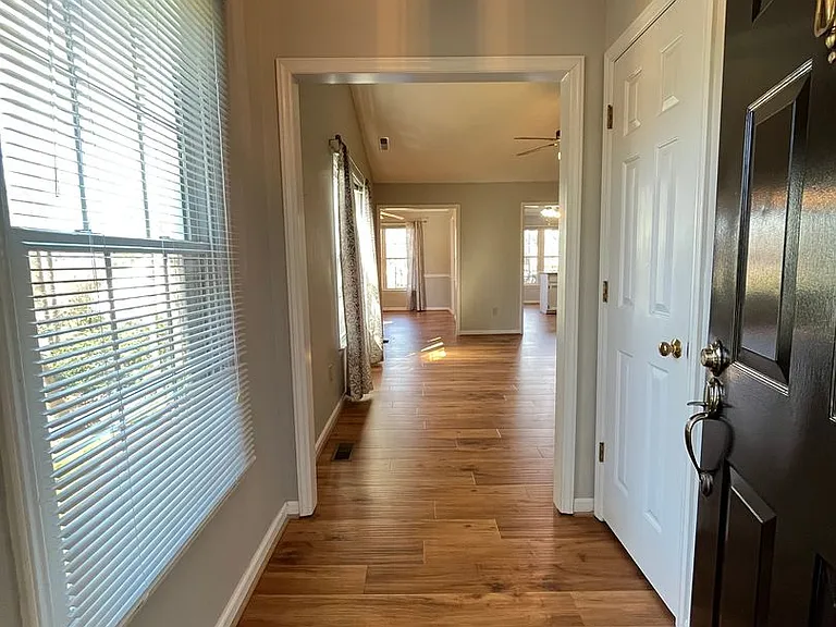 816 Market Pl — Photo 6