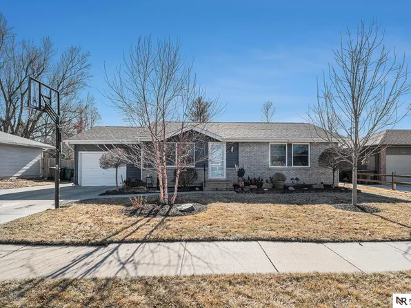 14121 Guildford St, Waverly, NE 68462