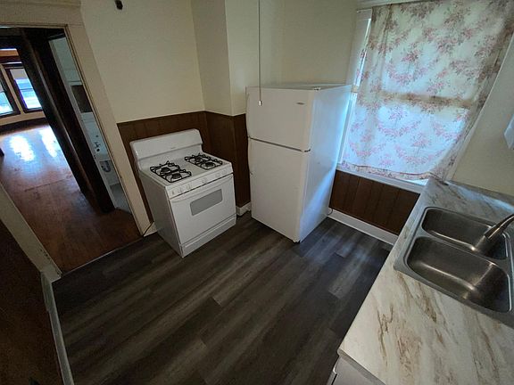 4th image of 1376 W 91st St Unit 2