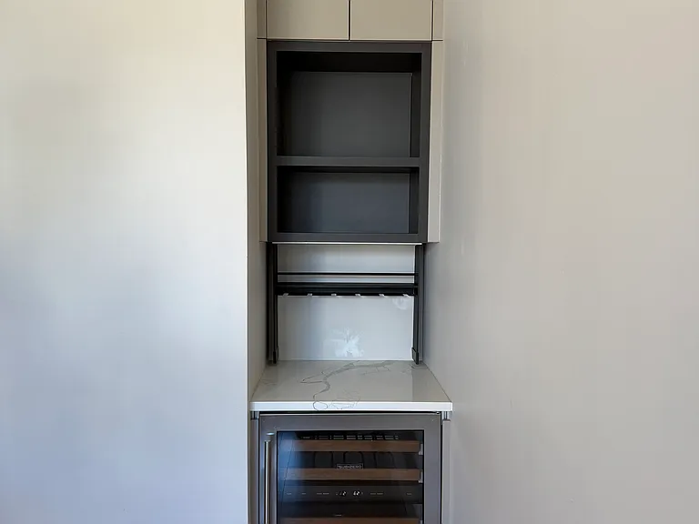 Dining room bar