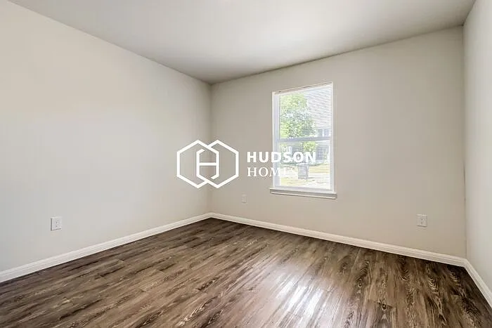 417 Meander St — Photo 7