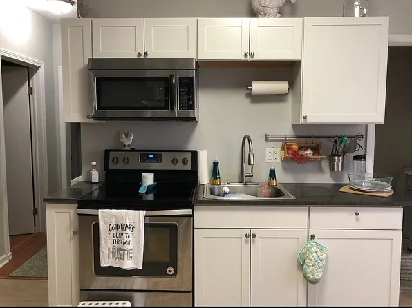 16 Sycaway St, West Haven, CT 06516