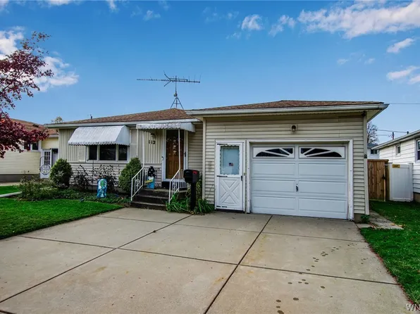 112 Towers Blvd, Cheektowaga, NY 14227