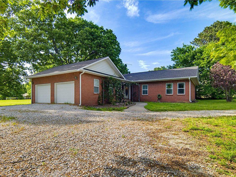 1st image of 1349 Harmon Rd